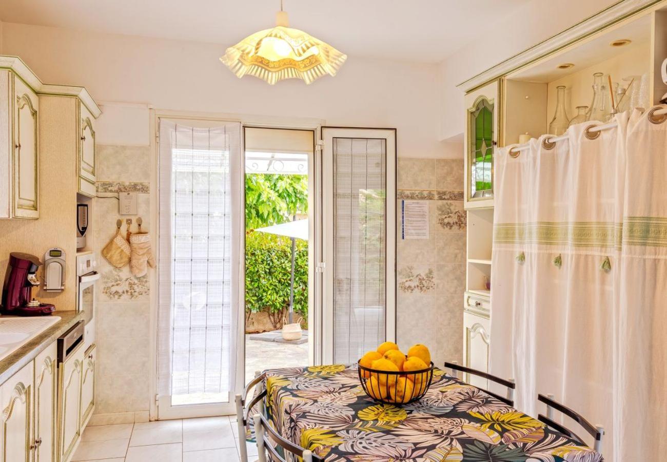 Villa Tous Conforts Avec Piscine Privee Et Acces Plage Cervione Bagian luar foto